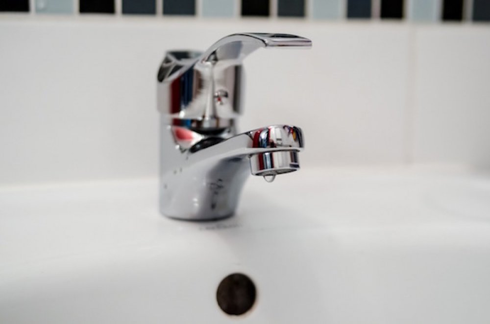 bathroom-faucet-mold-growth